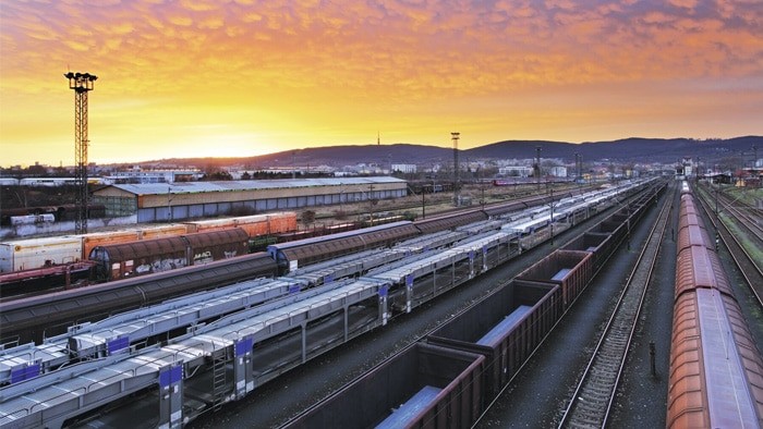 TẠI SAO NÊN TRIỂN KHAI RFID TRÊN ĐƯỜNG SẮT?